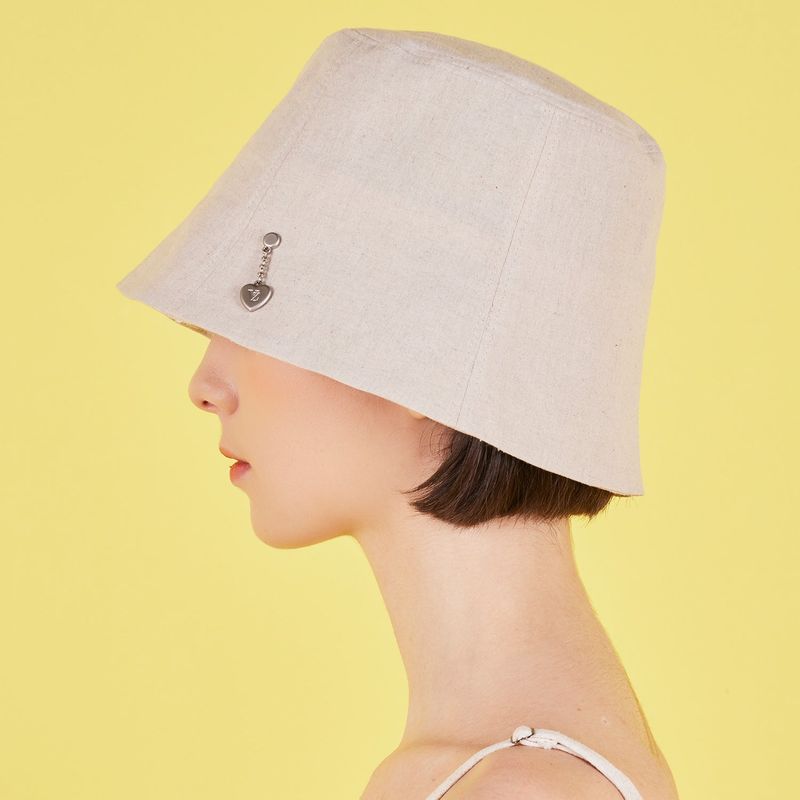 Heart Chain Stud Linen Bucket Hat Natural