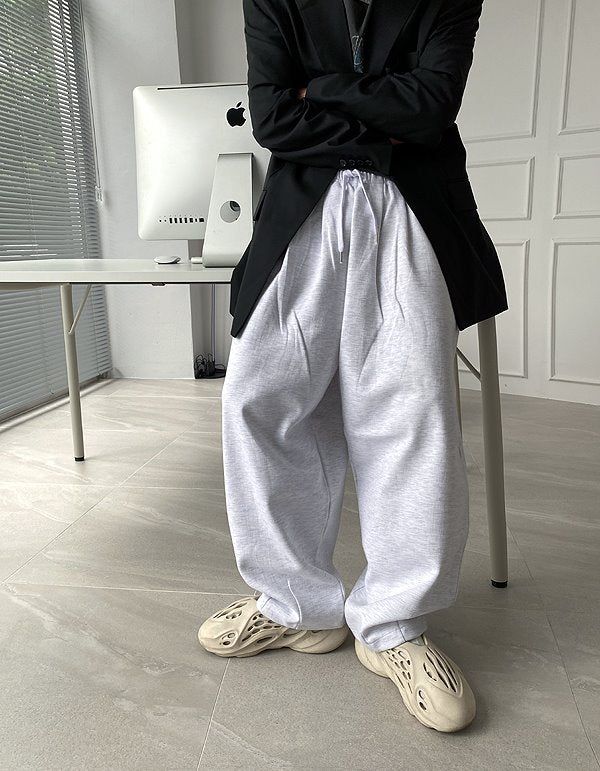 HOLY IN CODE（ホーリーインコード）の「No.8977 two tuck balloon training PT (4color)（Pants）」