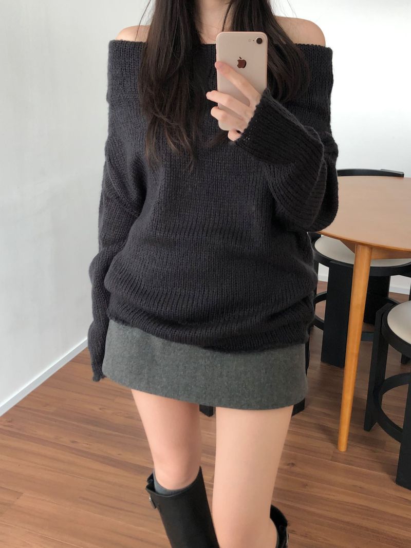 Lev wool mini skirt (2 colors)