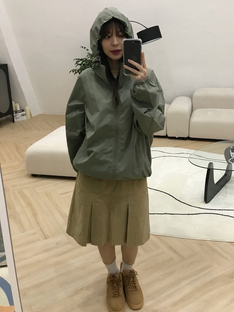 Dixie set up windbreaker