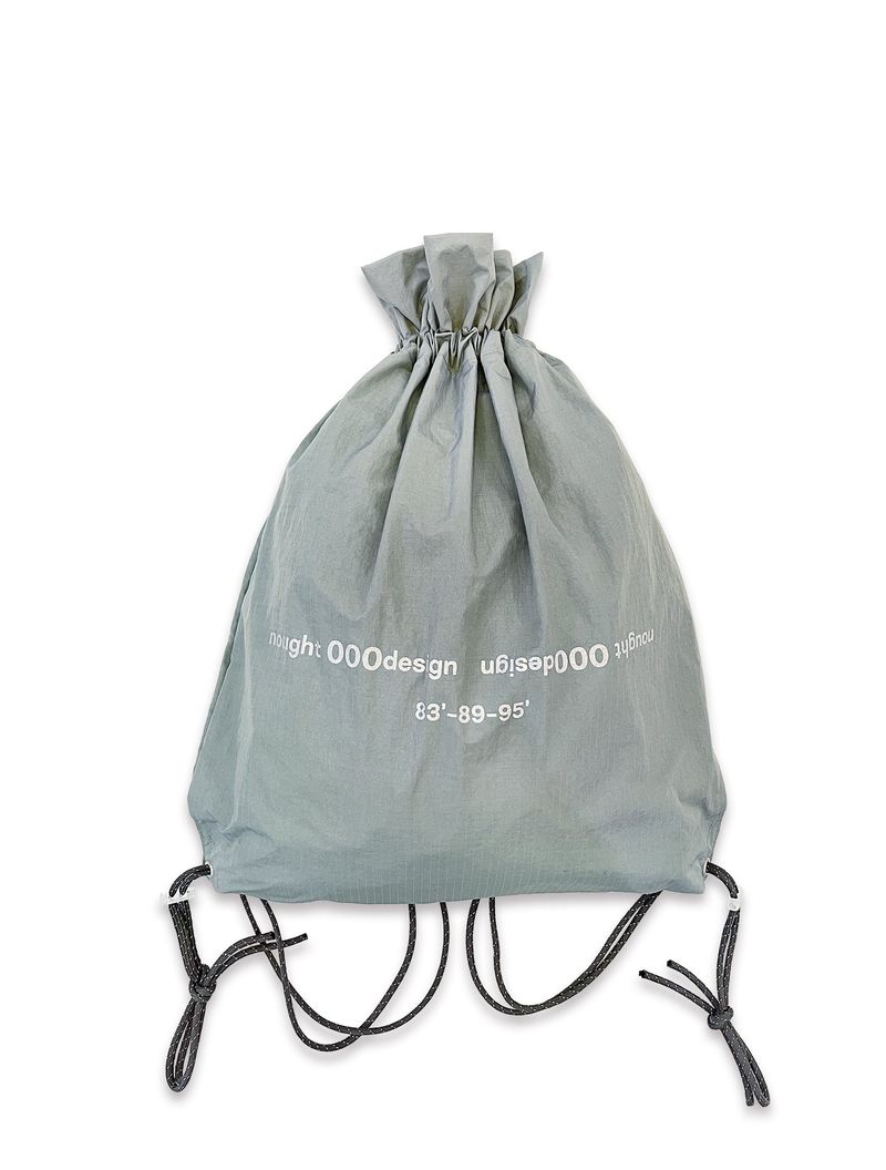 nought(ノウト)の「Reverse Logo Gym Sack / Grey(Bags)」