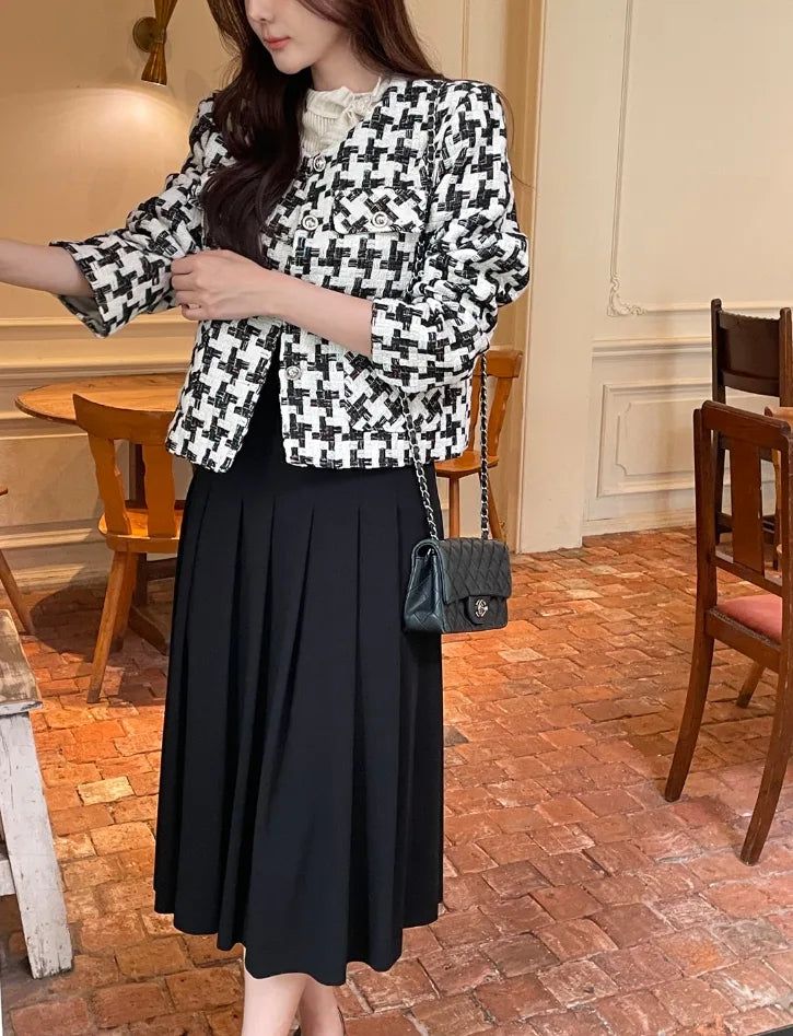 Envo Stretch Pleated Long Skirt