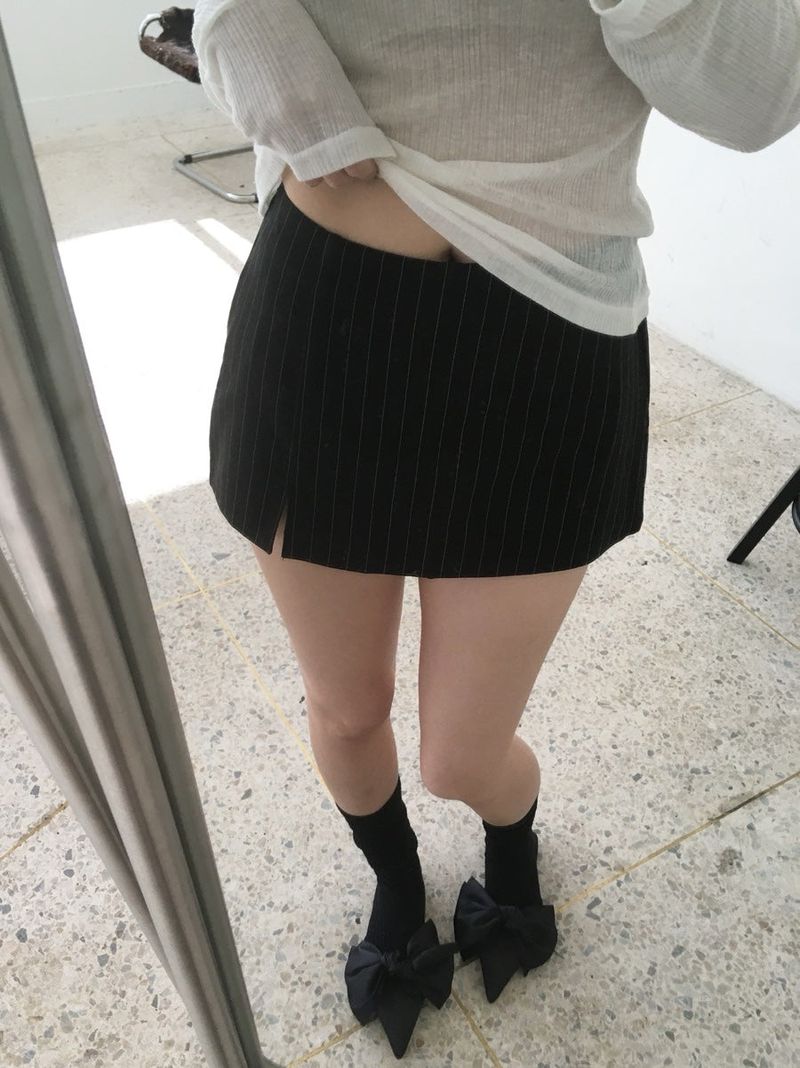moroi（モロイ）の「Stripe Skirt Pants（Skirts）」