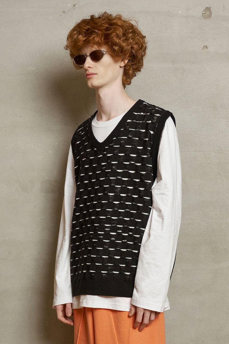 ROPE CHECKER KNIT VEST