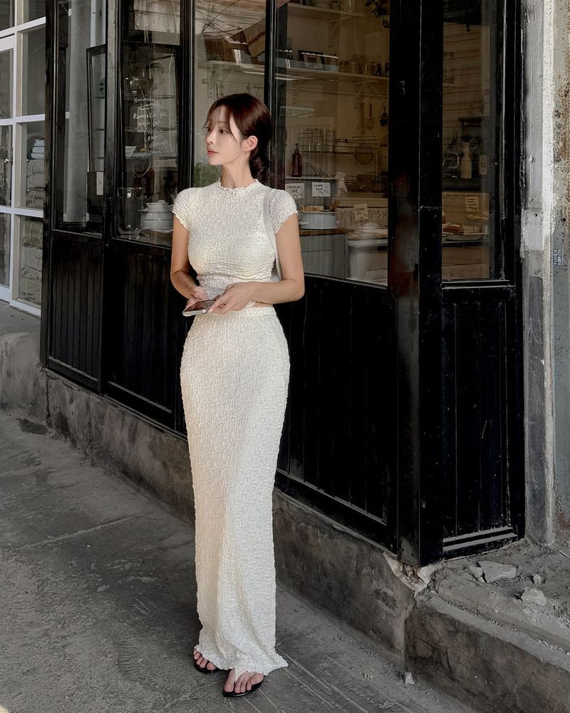 Wrinkle mock‑neck top & skirt set