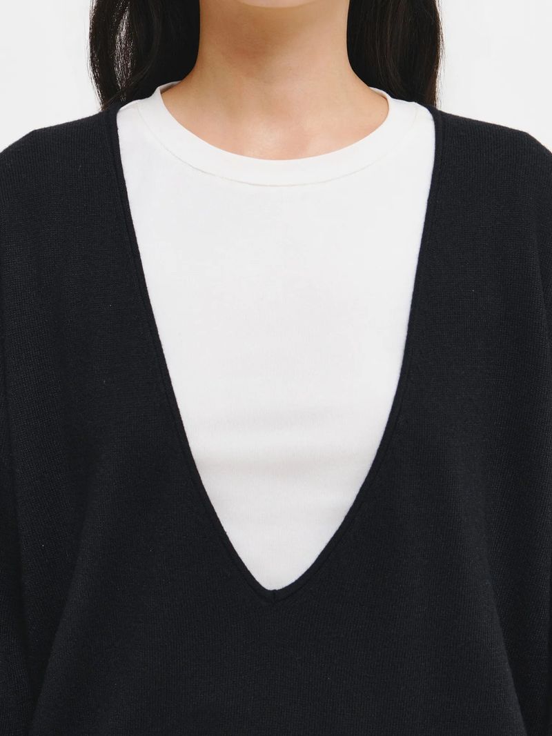 DEEP V-NECK LOOSE FIT KNIT PULLOVER