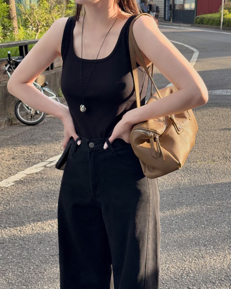 Lash Square Shoulder Bag