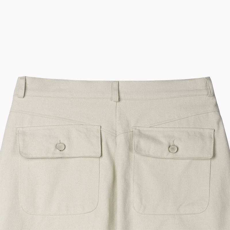 Rough-cut Bermuda shorts
