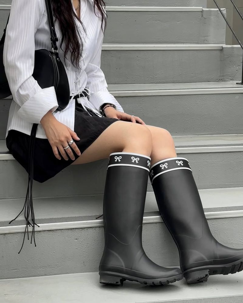 FORrr（フォルンルン）の「Lace Ribbon Rainboots - Black（Shoes）」