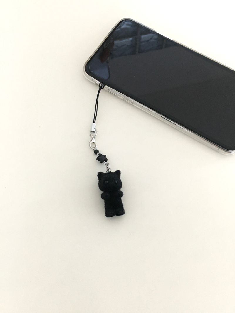 Black cat keyring