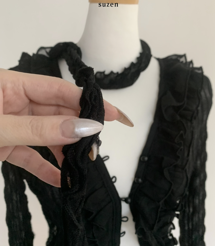 Mayou Shirring Scarf Blouse (black)