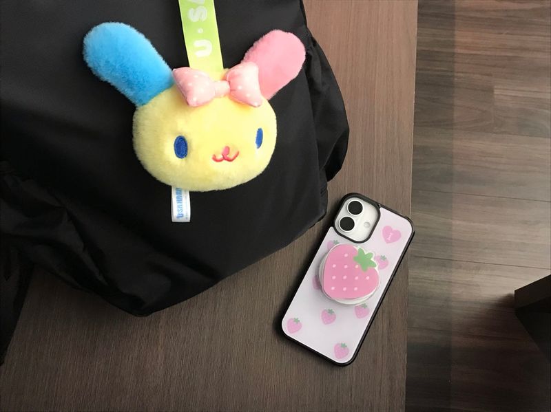 snow berry case - pink snow
