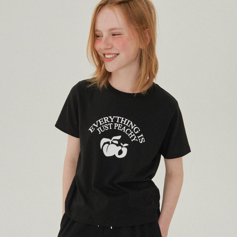 Between A and B(ビットウィーンエーアンドビー)の「EVERYTHING IS GRAPHIC T-SHIRT_BLACK(Tops)」