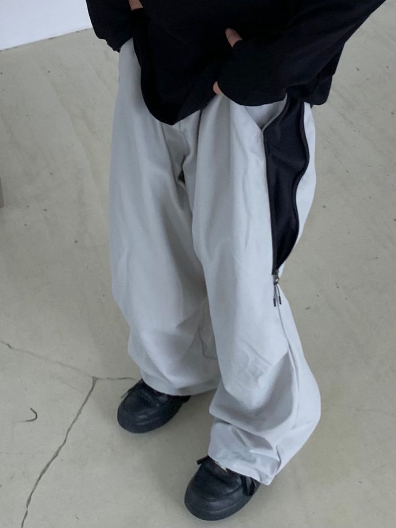 UNAIDUN（アネイダン）の「Color color zipper balloon pants 2C（Pants）」