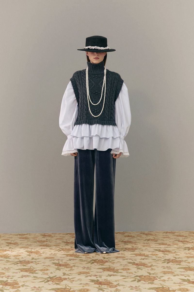 ROMANCHIC(ロマンシック)の「Knit vest blouse(Tops)」
