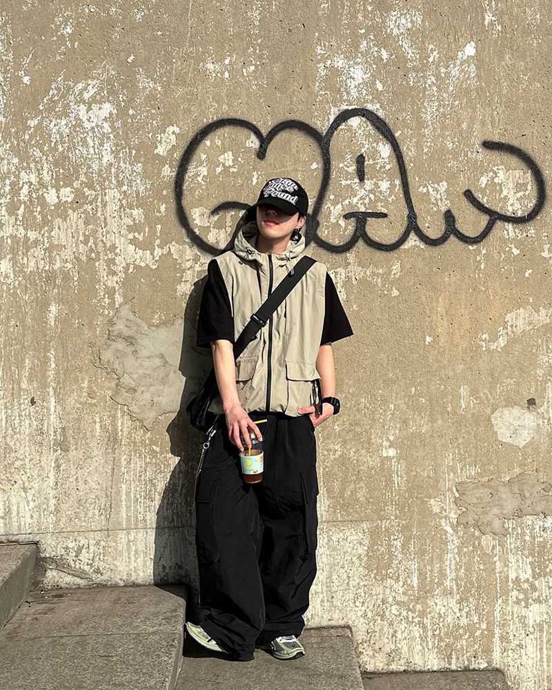 Line Nylon Track Cargo Pants - Black