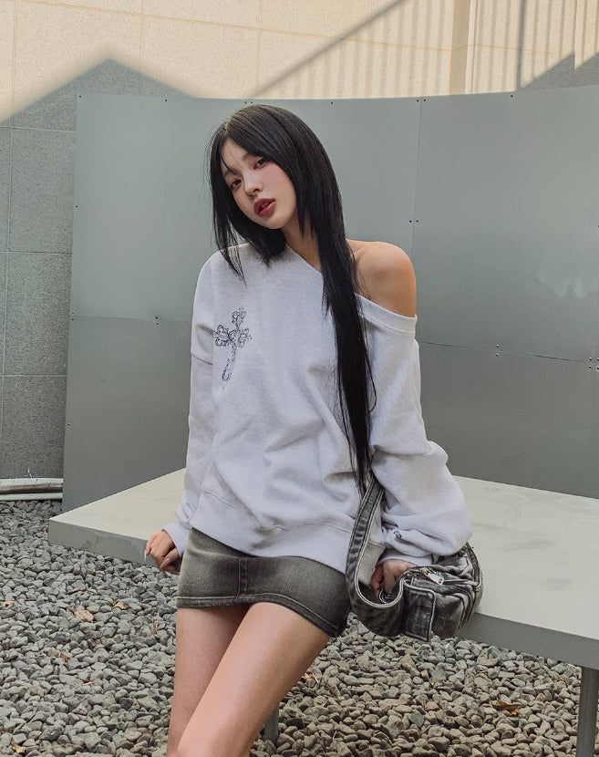 ULAN（ユレン）の「Parts Lettering Brushed Off-Shoulder Sweatshirt（Tops）」