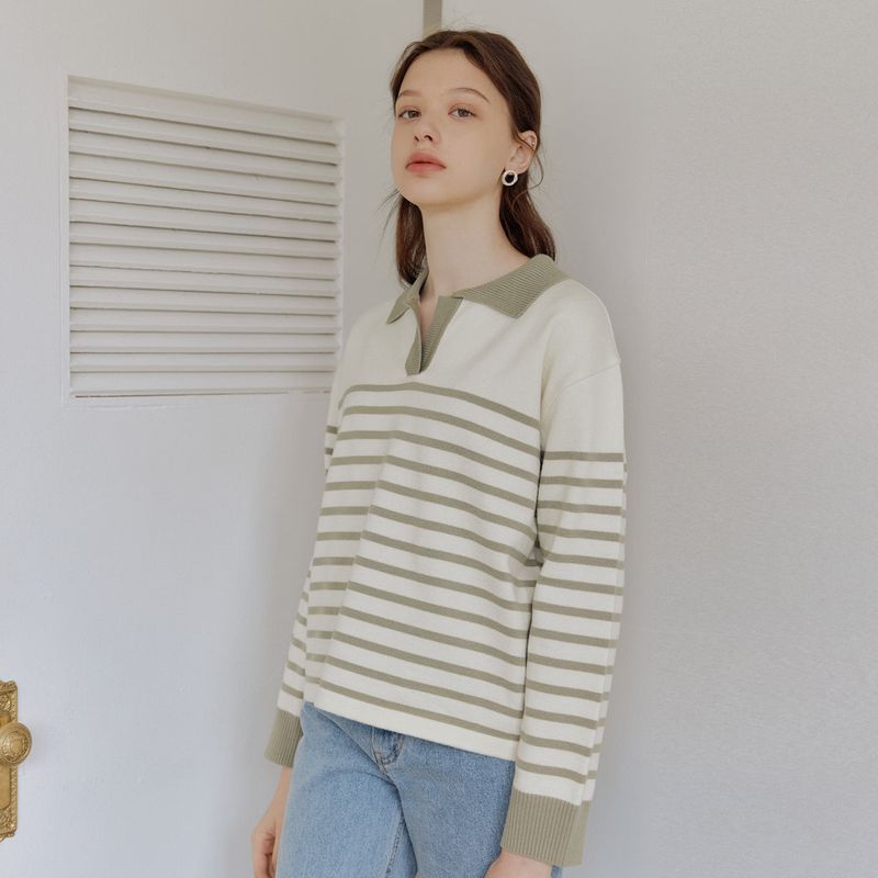 yuppe（ヤッピー）の「ストライプカラーニット / STRIPE COLLAR KNIT_OLIVE（Tops）」