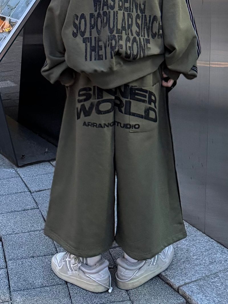 world tape shorts