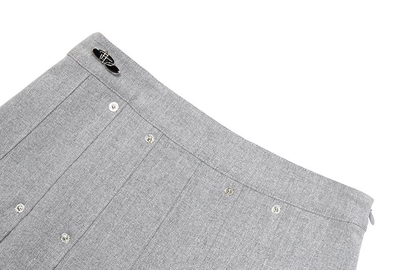 SHINING LOGO PLEATS SKIRTS
