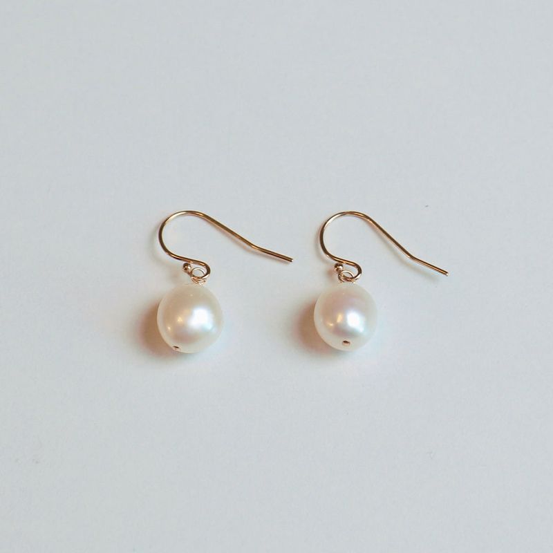 baroque pearl earring