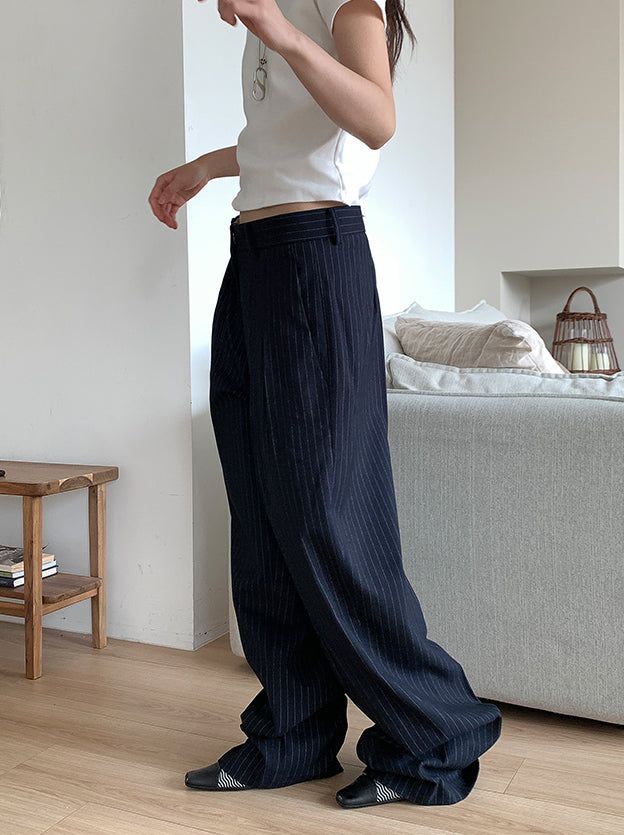 PAPERMOON PIN STRIPE PLEATE TROUSER