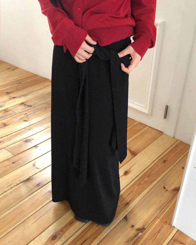 WONDER WONDER（ワンダーワンダー）の「Erion Tie Shirred Long Skirt（Skirts）」