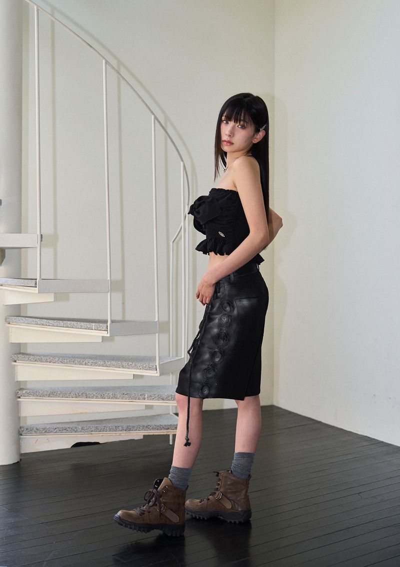 dirty flower half pt - black