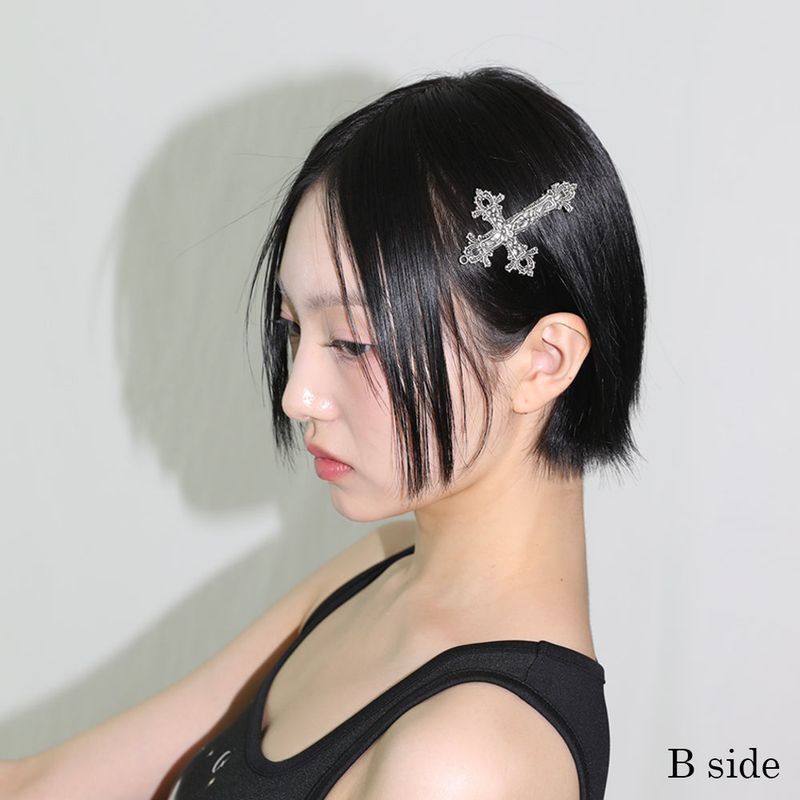 CLUT STUDIO（クラットスタジオ）の「ゴシッククロスヘアピン　サイドB（ヘアアクセサリー）」