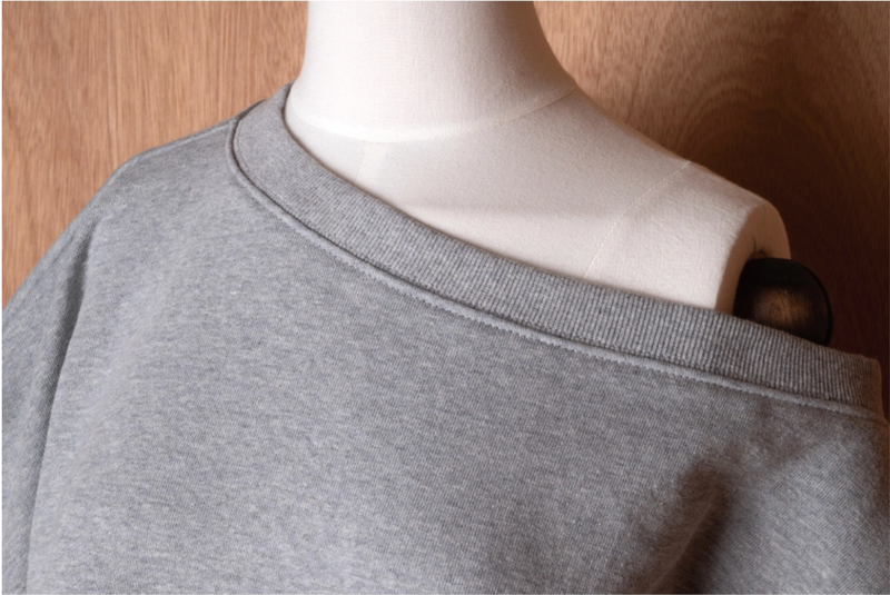 One-Shoulder Crop Sweatshirt-Grey