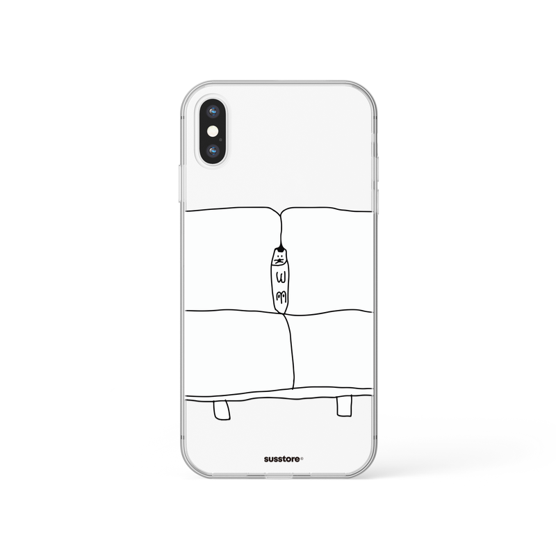 susstore（ソスストア）の「Cat stuck between sofas phone case（Smartphone Accessories）」