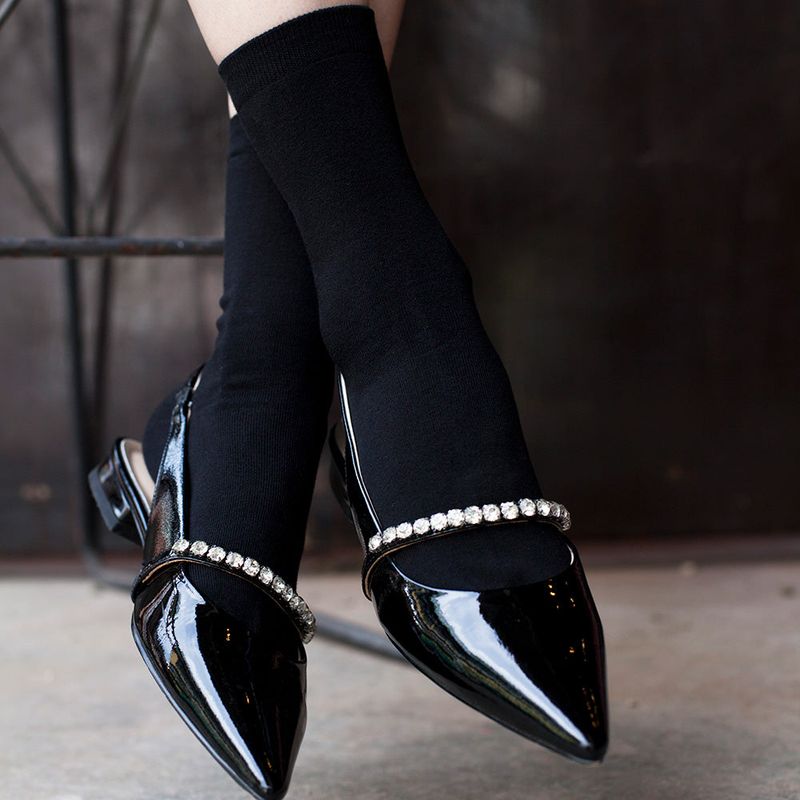 W Jet Black