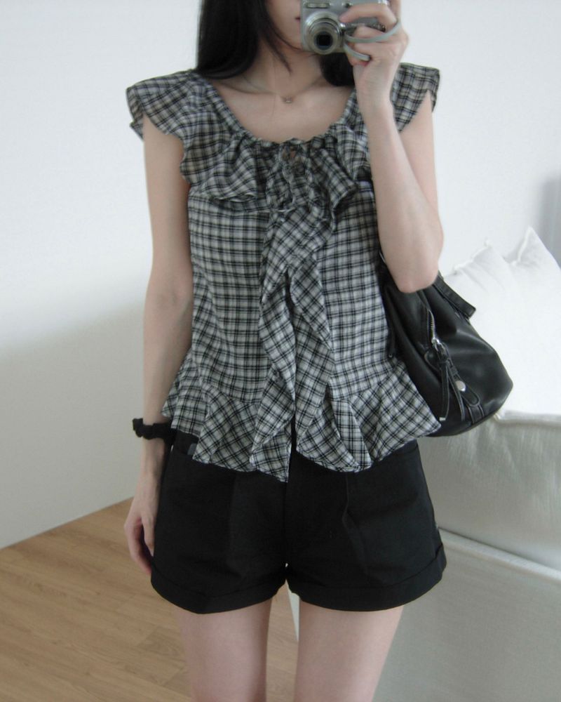 Checked frill blouse (2 colors)