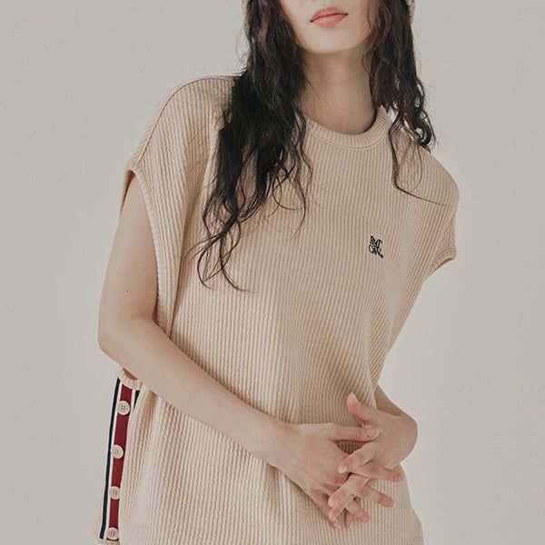 ROMANTIC CROWN（ロマンティッククラウン）の「SIDE OPEN KNIT VEST_BEIGE（Tops）」