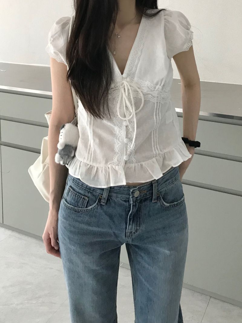 Pinter Lace Blouse (one color)