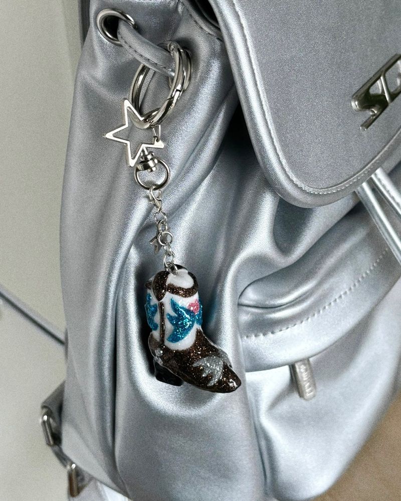 【MADE】 Wings Boots (keyring)
