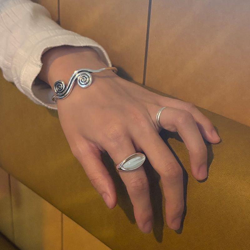 oval glow ring