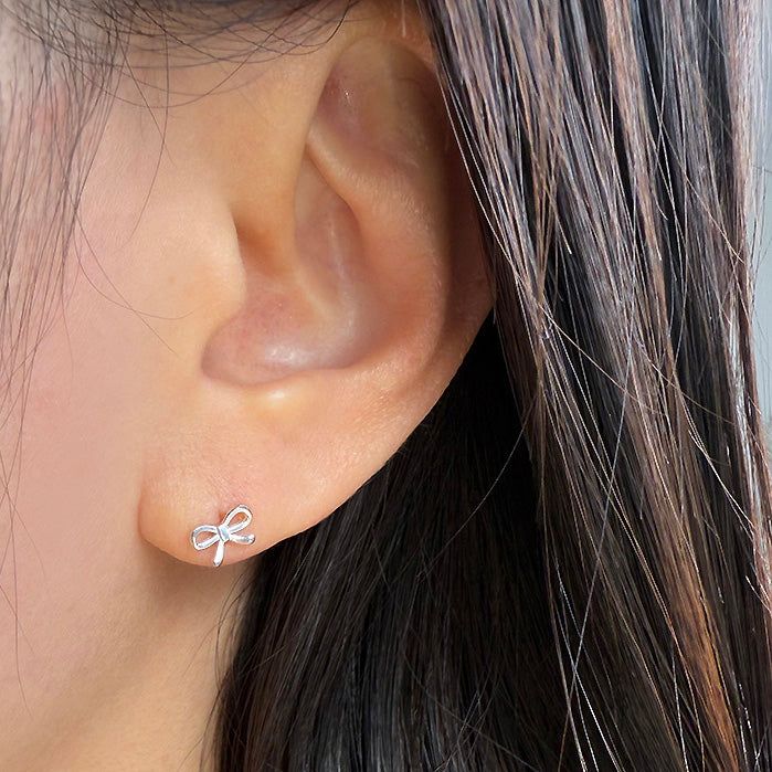 MOSXE（モスクス）の「[925silver] Petit ribbon earring（Accessories）」