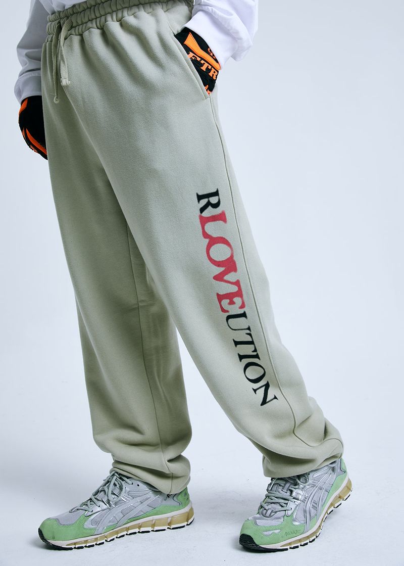 GRAFFITIONMIND（グラフィティオンマインド）の「RLOVEUTIONスウェットパンツ（パンツ）」