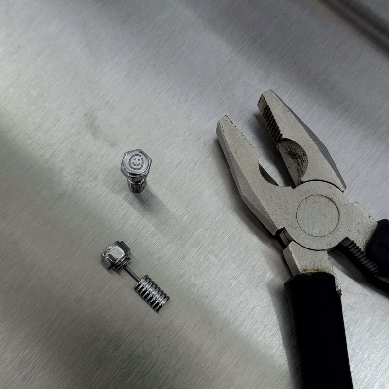 FAITH FADE Workwear - Smiley Bolt Screw Earrings