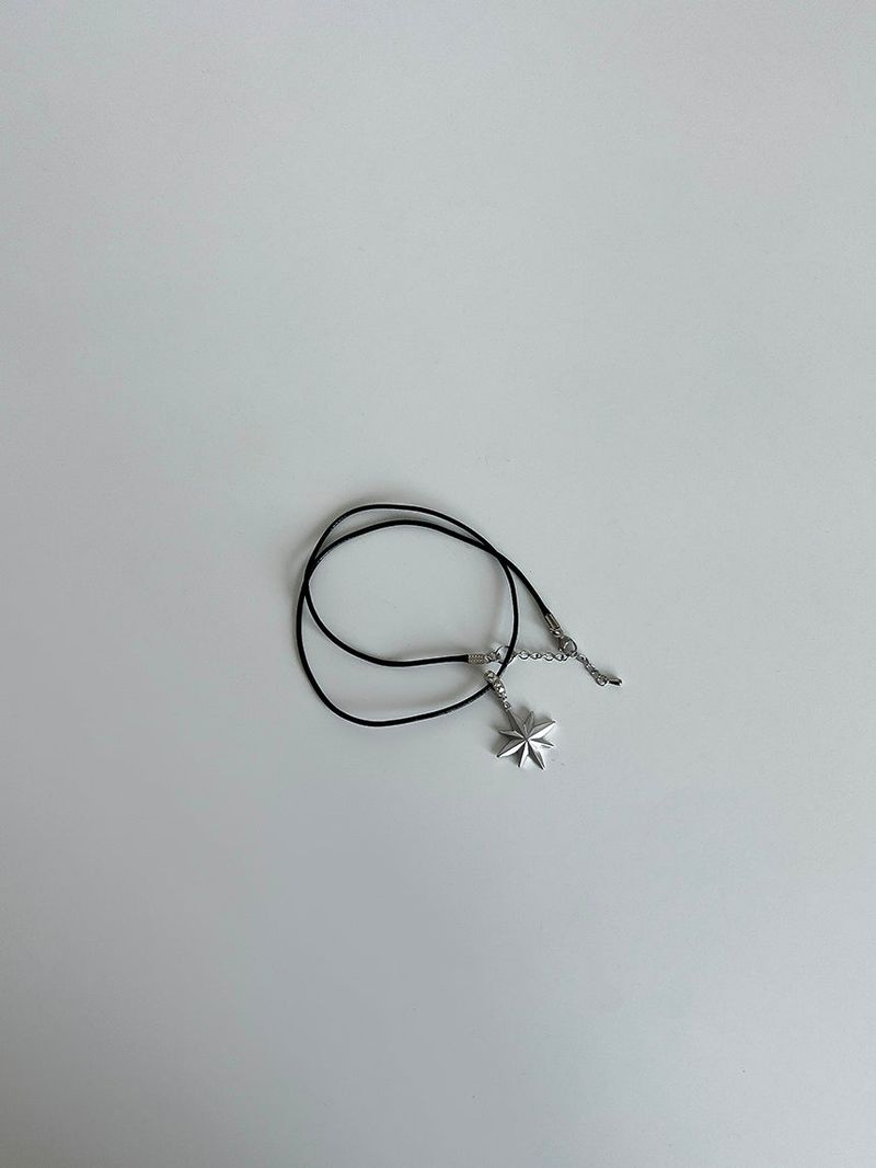Star piece necklace