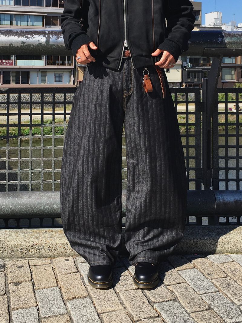 SSROOM(エスエスルーム)の「Crocket Herringbone Denim Pants (Black)(Pants)」
