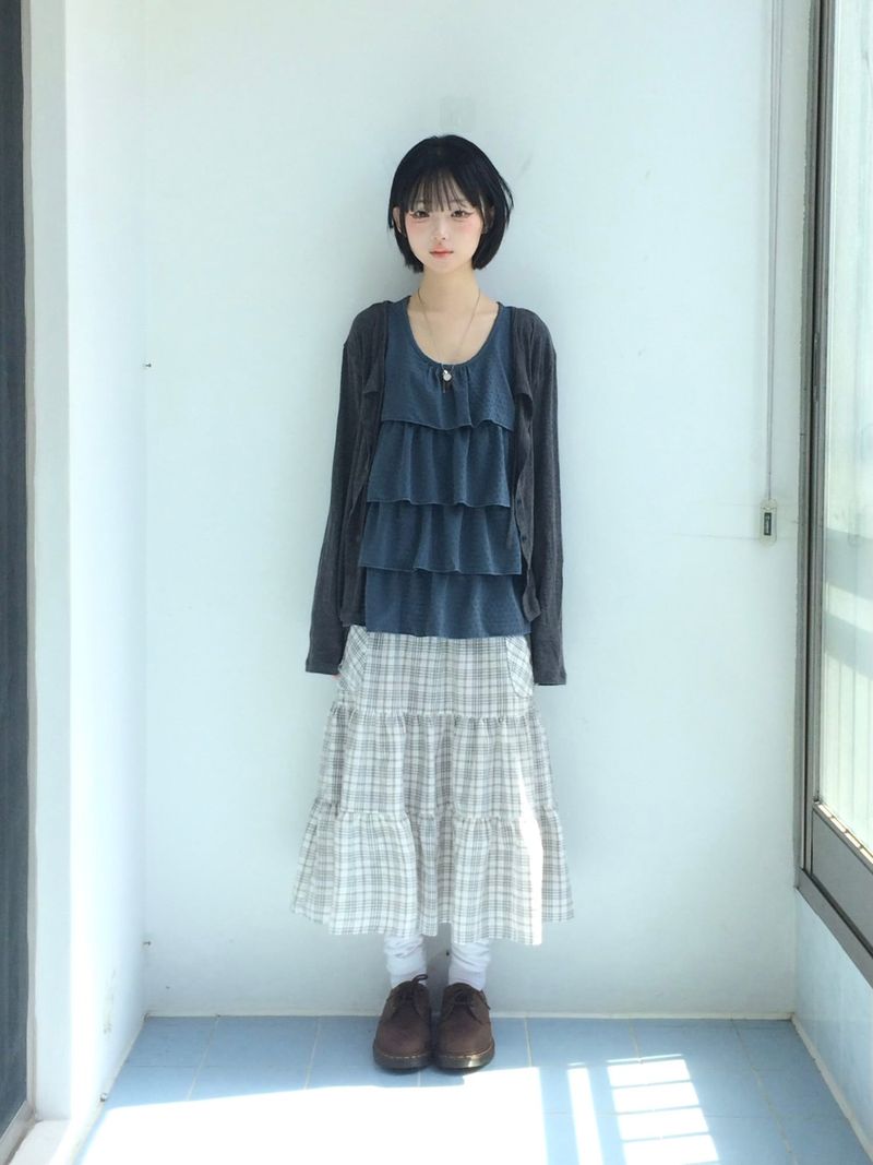 cream checkered pocket skirt