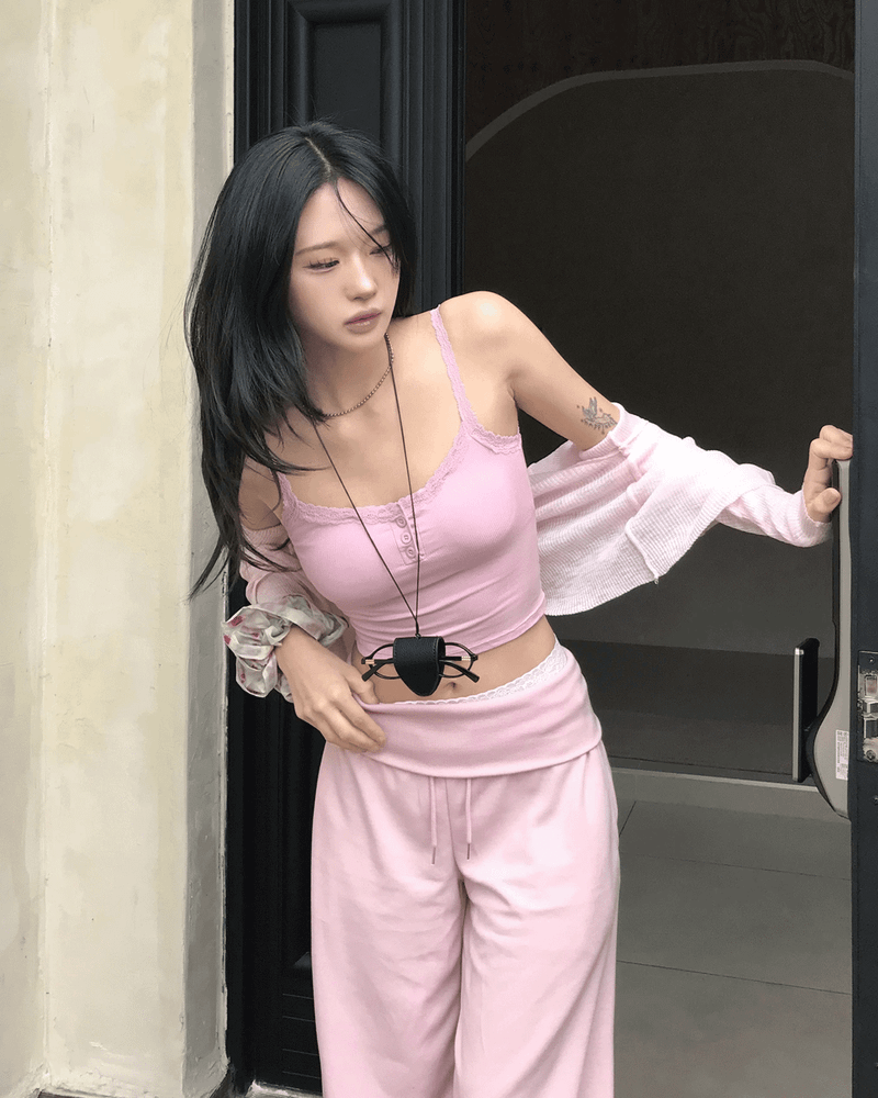 GUSTA（グスタ）の「Baby Cloud Lace Ribbed Bra Cap Sleeveless Top（Tops）」