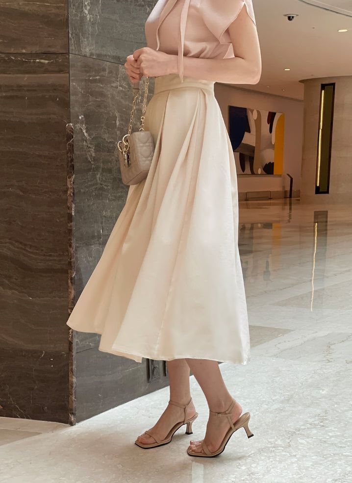 Cellua Pleated Flare Long Skirt