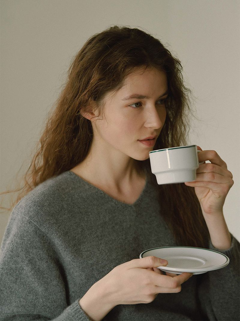Raccoon v-neck knit