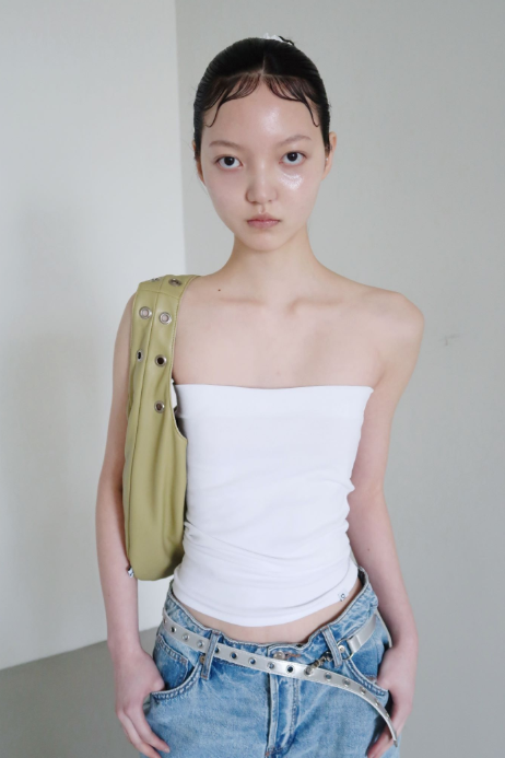 EYELET LEATHER BAG - BUTTER