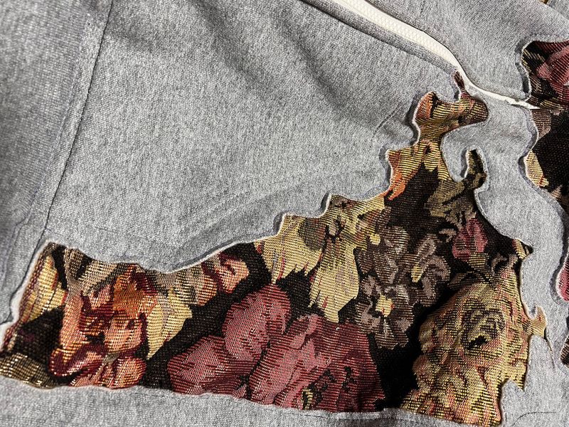 GRAY CUTTING OUT HOODIE
