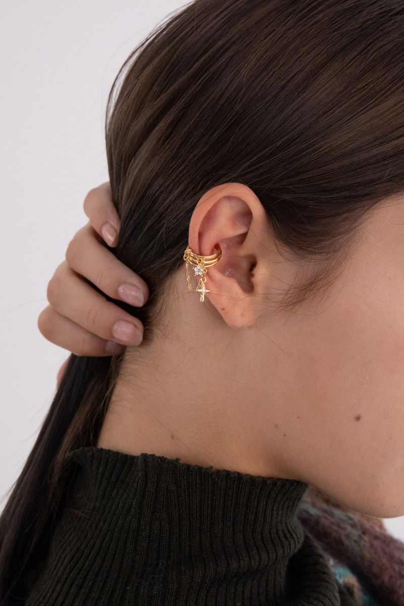3 line drop chain with pendant earcuff