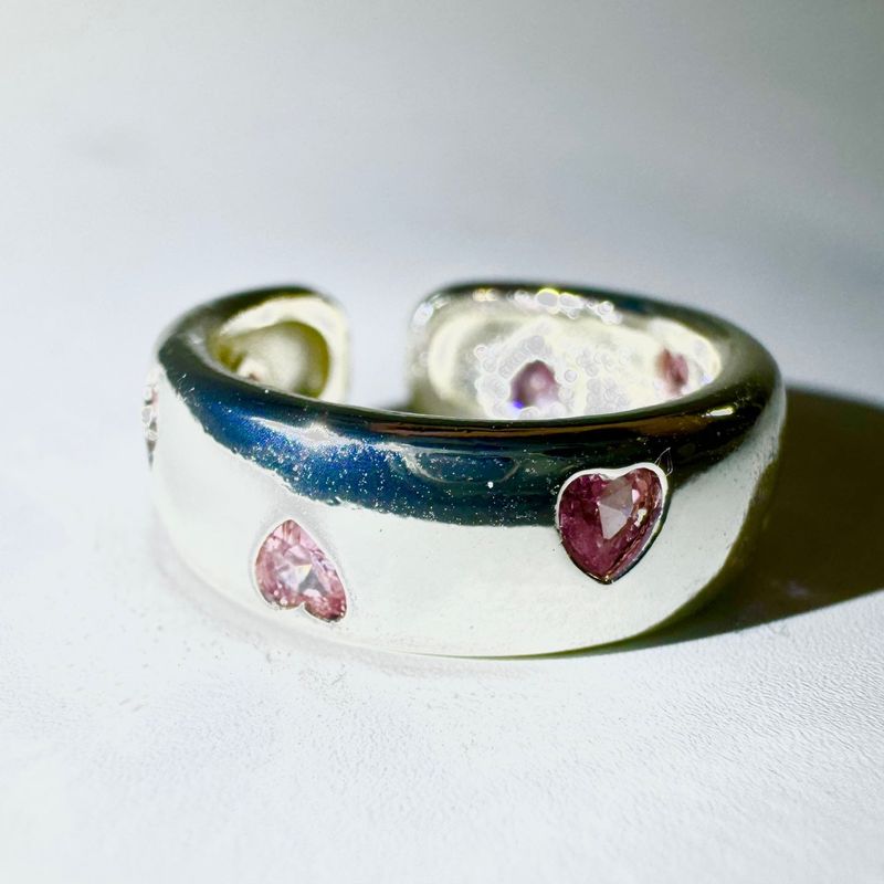 Bold pink heart cubic ring